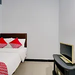 Oyo 94206 Pondok Zalsha