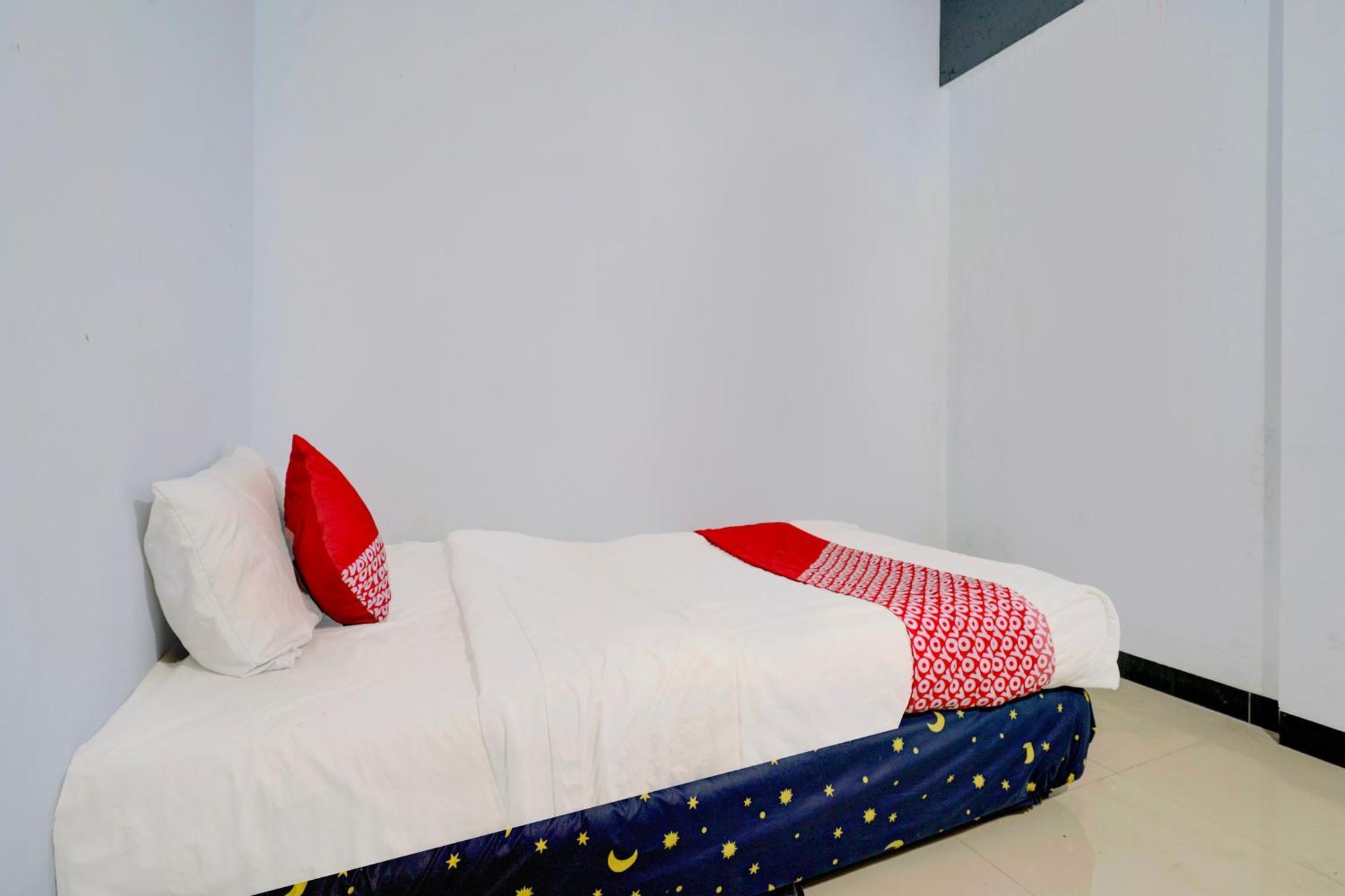 Hotel Oyo 94206 Zalsha 2*
